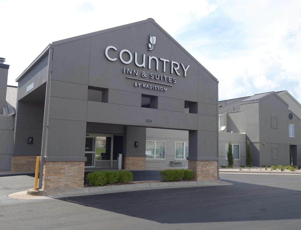 Country Inn & Suites By Radisson, Wichita East, Ks 外观 照片