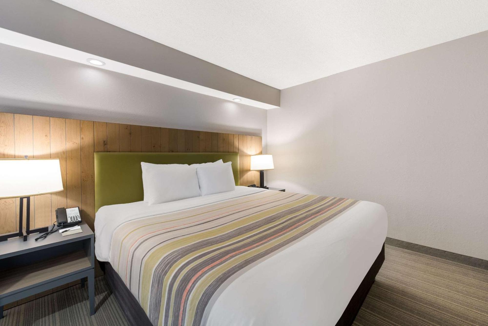 Country Inn & Suites By Radisson, Wichita East, Ks 外观 照片