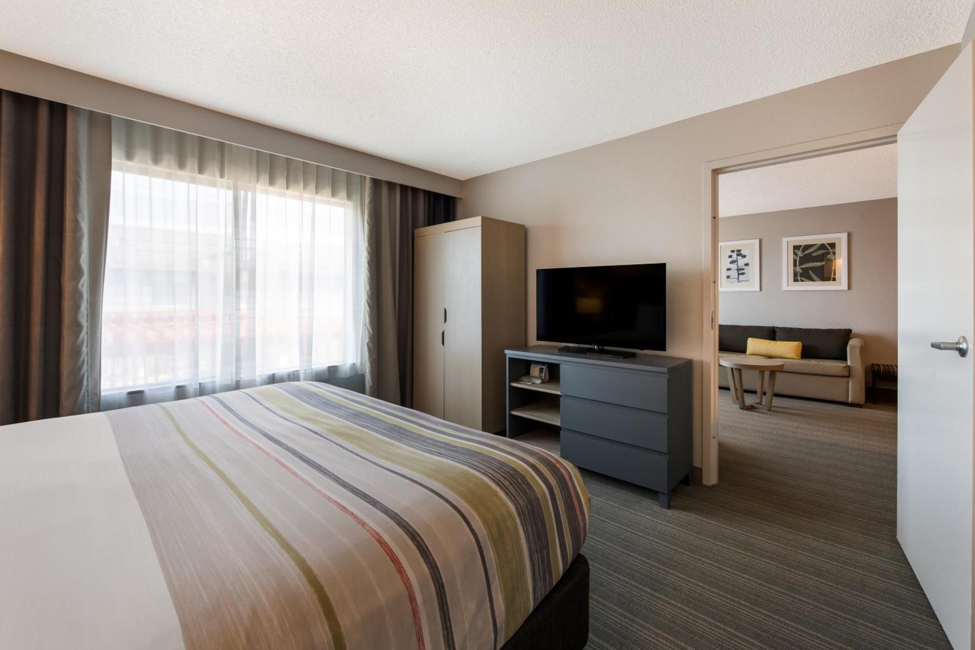 Country Inn & Suites By Radisson, Wichita East, Ks 外观 照片