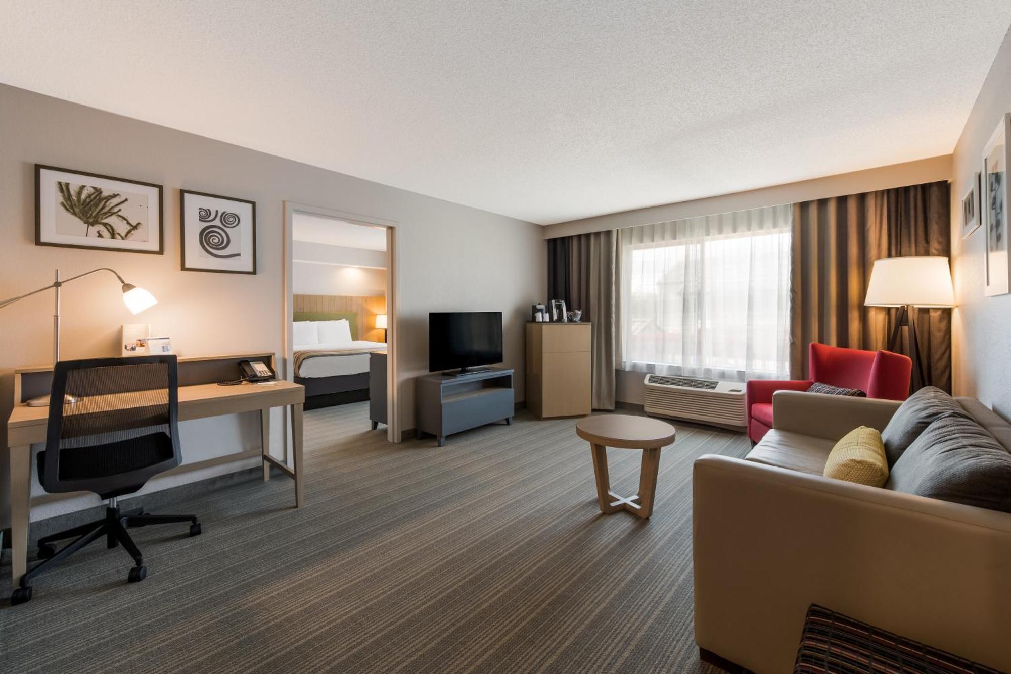Country Inn & Suites By Radisson, Wichita East, Ks 外观 照片