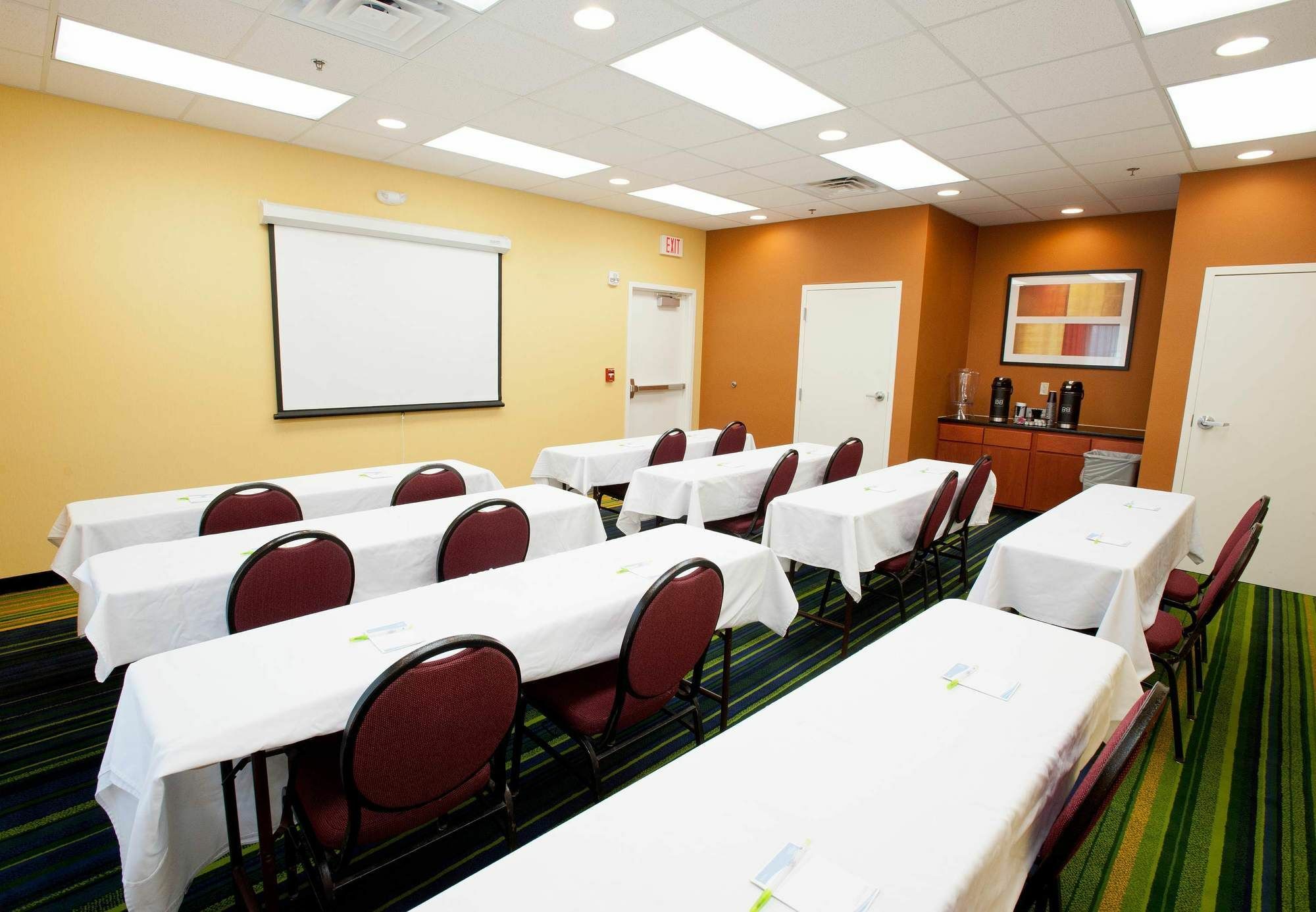 Country Inn & Suites By Radisson, Wichita East, Ks 外观 照片